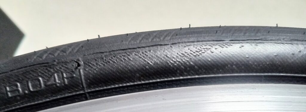 ザフィーロプロ5　500km走行時　タイヤサイドの状態