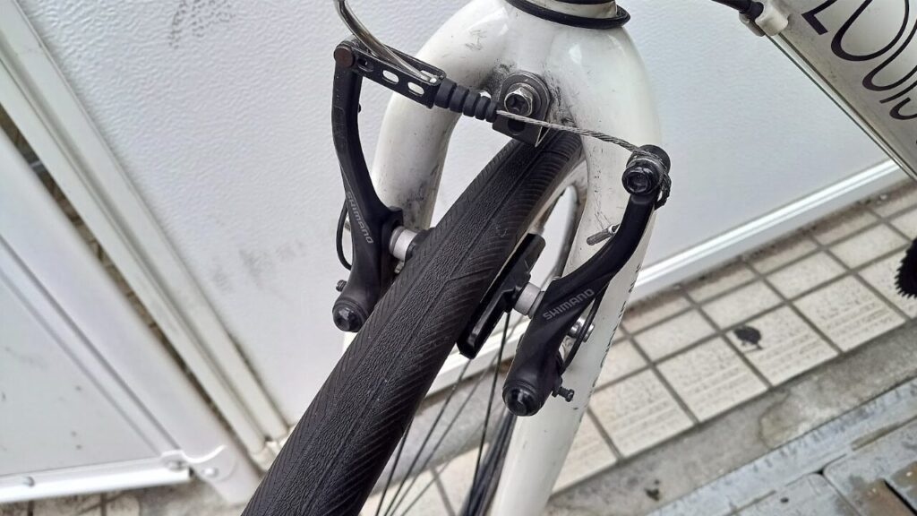 クロスバイクに付いているBR-T4000
